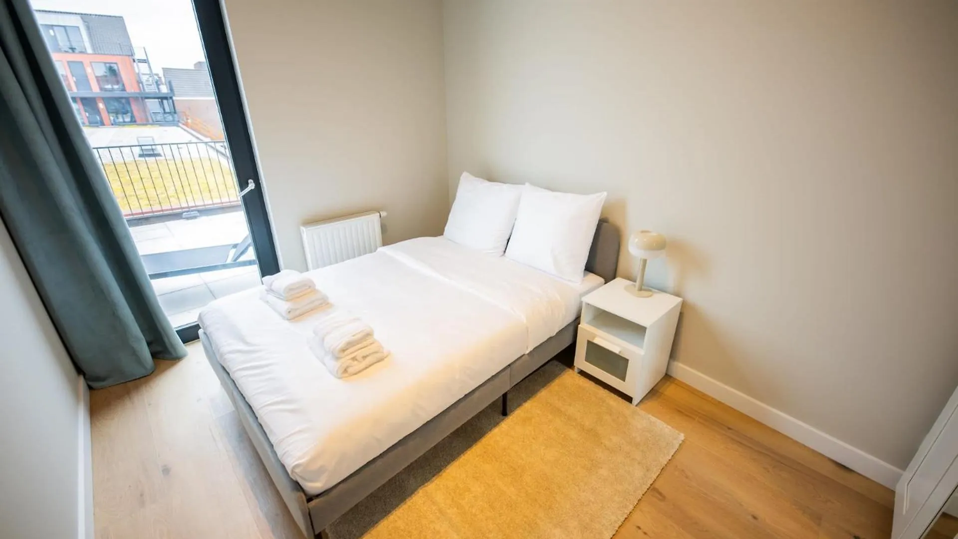 Breathtaking 3 Bedroom Apartment Pk6B Rotterdam
